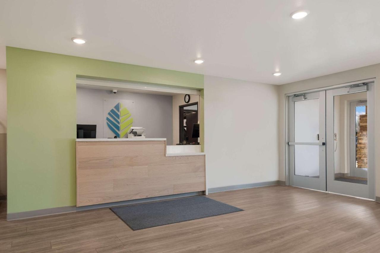 Woodspring Suites Phoenix-Deer Valley Exterior photo