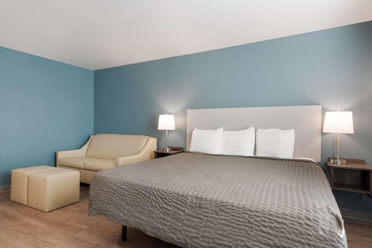 Woodspring Suites Phoenix-Deer Valley Exterior photo