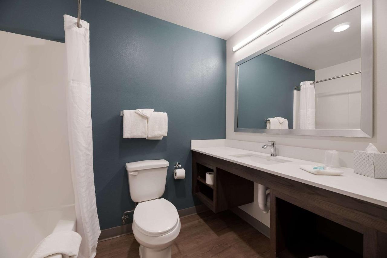 Woodspring Suites Phoenix-Deer Valley Exterior photo